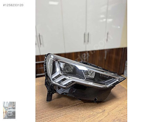 AUDI Q3 Right Headlight 2020+